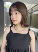 レイヤーボブ 切りっぱなし くびれヘア ベージュ 外ハネ