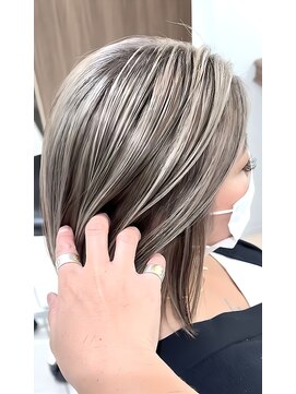 アッシュ 大宮店(Ash) 海外カラーハイライトバレイヤージュ