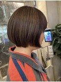 丸みショート小顔ライン伸ばしかけボブハイライトカラー