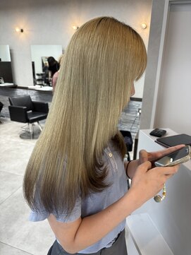 ジゼル 小倉(GiseL) ブロンドエンドカラー【かじ】/ GiseL小倉@kaji_de_experiences