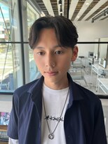 ホワイト(WHITE)&nbsp;毛流れセンターパート