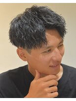 フリーク バーバーショップ 都島店(FREAK BARBER SHOP)&nbsp;黒髪縦落ちツイストスパイラルパーマショートアップバング