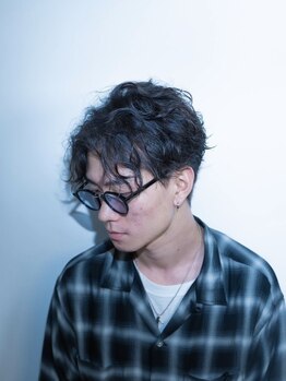 バトン(BATON)の写真/【スパイラル/ツイスト/ニュアンス】パーマデビューにおすすめ。理想の男にイメチェン。［鎌ケ谷/理容室］
