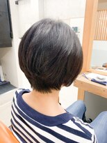 ユッカ エルア 武庫之荘南口(YUCCA elua)&nbsp;【elua 角床】小顔丸みショートボブ