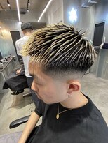 エフエム 明大前(FM)&nbsp;バーバー　大人気No. 1ショートアップバング×ツーブロック