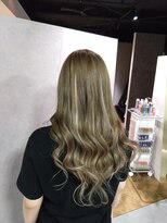 ニーナ ビューティーサロン(NINA Beauty Salon) アッシュベージュ