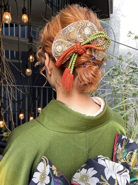 ドーター(daughter) 【daughter mami】成人式顔まわりくるくるシニョン風アレンジ