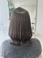 ビオラバイフーガ 綱島(Viola by FUGA)&nbsp;モノトーンカラーくびれミディヘア10代20代30代40代