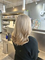 リトバイプティパ(Lit by petit-pas) ホワイトブロンド