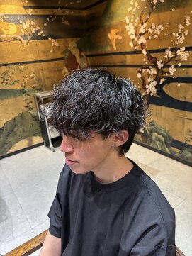 インアンドヤング(in&yang) 縦落ち波巻きパーマ