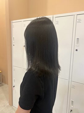 ジジ インターパーク 宇都宮(Gigi) アッシュグレージュ/グレージュ/暗髪カラー