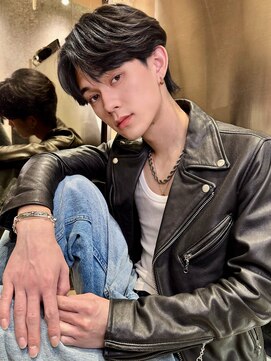 グロー オオミヤ アネックス 大宮(GLROW OMIYA ANNEX) ◆ センターパート大宮メンズ縮毛矯正ダウンパーマ