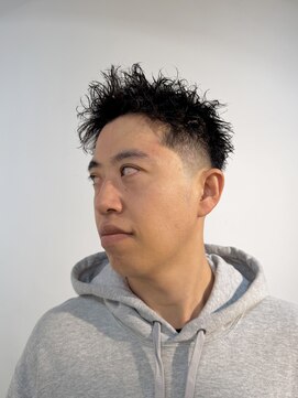 ピンパーマ/スパイキーショート/テーパーフェード△