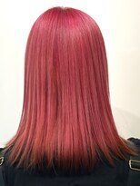 ルネラトーキョー(RUNERA TOKYO)&nbsp;スモーキーピンクケアブリーチレイヤーカットミディアムヘア