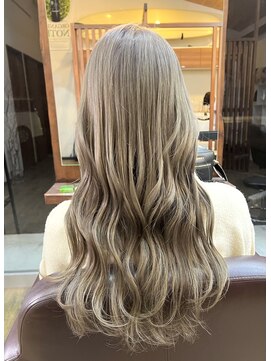 ミノリ(Minori) グレージュ