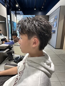 アース オーセンティック 新浦安店(EARTH Authentic) フェザーショート