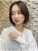 美髪小顔ミディアム流し前髪内巻きグレージュくびれヘア