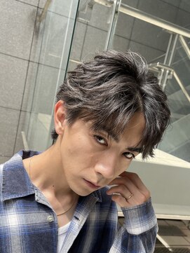 ラヴィズムバイフィフス(LUVISM by fifth) フェザーパーマフェザーショートセンターパート新潟メンズパーマ