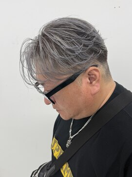 イーラ 2d(era) バレイヤージュ/ハイライト/センターパート