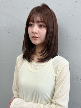 レイヤー/レイヤーカット/ミディアムレイヤー/ベージュカラー