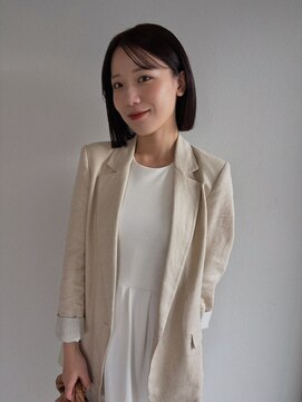 耳だしショート丸みショート大人ボブ小顔カット