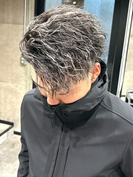 イーラ(era) ホワイトメッシュツイスパパーマ/メンズ/刈り上げ/眉毛/ツイスト