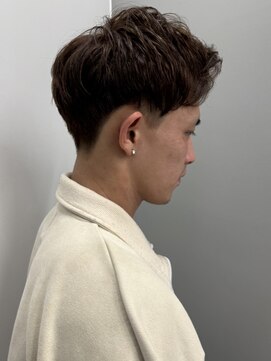 トリッカ シブヤ(TRICCA SHIBUYA) メンズパーマカットフェザーニュアンスカラーツーブロック渋谷