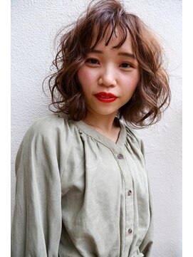 イソラブル(ISOLA-blu) 【ISOLA-blu】ふわカールミディ×アッシュブラウン