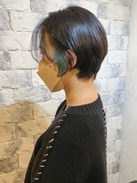 オースト ヘアー ステラ 新宿店(Aust hair Stella) くびれショート×イヤリングカラーブルーシルバー　kizashi