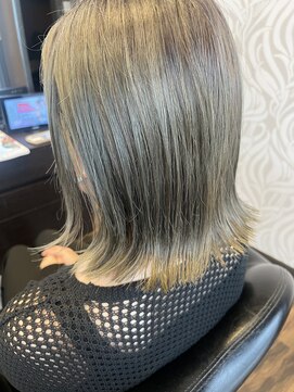 ヘアラウンジ チェルシー(Hair lounge CHELSEA) シルバーベージュカラー
