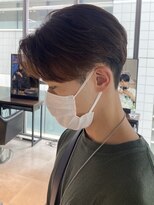 リード(REEED)&nbsp;センターパート縮毛矯正マッシュ刈り上げ毛流れツーブロック