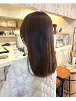 エミュー(emue)&nbsp;20代30代40代人気シルキーベージュくびレイヤーエモージュ透明感