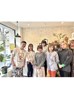 年齢によって変化する髪のお悩みに親身に寄り添い、女性視点ならではの提案と細かな気配りが魅力のｖｉｆ◇