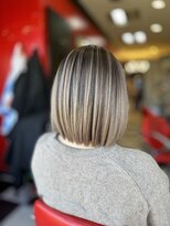 ロック フィールド&nbsp;ホワイト系ボブバレイヤージュ