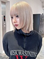 アルバム 渋谷パルコ(ALBUM)&nbsp;ボブホワイトグレージュミディアム美髪ミニウルフ_ba549651