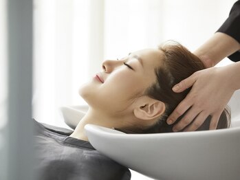 グラムヘア(GLAM HAIR)の写真/身体も心も癒される極上スパ体験。土台となる頭皮環境を整えて、髪や肌の健康を促しお悩み解消へ導きます！