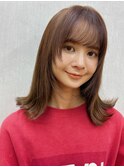 ミディアムヘア レイヤー 顔まわり 前髪 ナチュラルブラウン