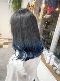 ネイビーブルーのグラデーションカラー