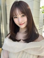 ナナローネス 渋谷(nana loness) レイヤーカット 顔まわりレイヤー フェイスレイヤー ベージュ