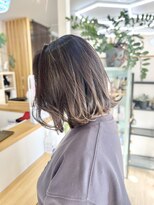 ララ(LaLa)&nbsp;コントラストハイライト×外はねボブ