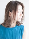前髪長め前髪なしのセンターパートほつれ毛束感ふんわり外ハネ