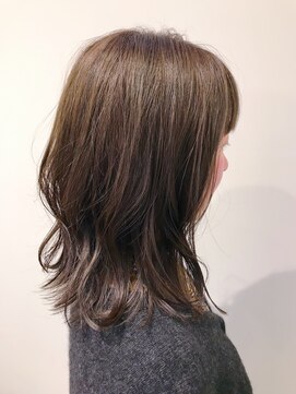 ナイン(9) ◆大人可愛いナチュラル外ハネ