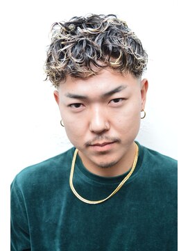 リヴァーカッツ(RIVER CUTS) メンズショートパーマスタイル