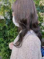 アヴァンセ サニー美容室&nbsp;波巻きロング × グレージュ