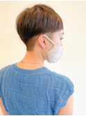 女性の刈り上げショート【赤羽】