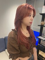 トレス(TRESS)&nbsp;レイヤー　顔周り　ピンクベージュ　ブリーチ　原宿　表参道