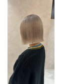 切りっぱなしボブ×ホワイトミルクティー