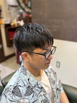 バーバー アカダマ ショートヘア