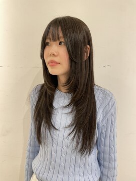 イト(ito) 【 ito ／ 梅田 】ロングヘア×ハッシュカット