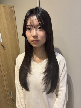 ローレンジウ(LOREN JU) ミディアムヘア/暗めカラー/グランマッシュ/名駅/レイヤーカット